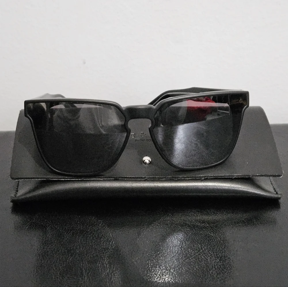 Rag & Bone Black and Silver Mirror Sunglasses